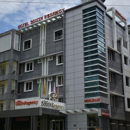 Hotel South Regency, Ernakulam Kochi Bagian luar foto