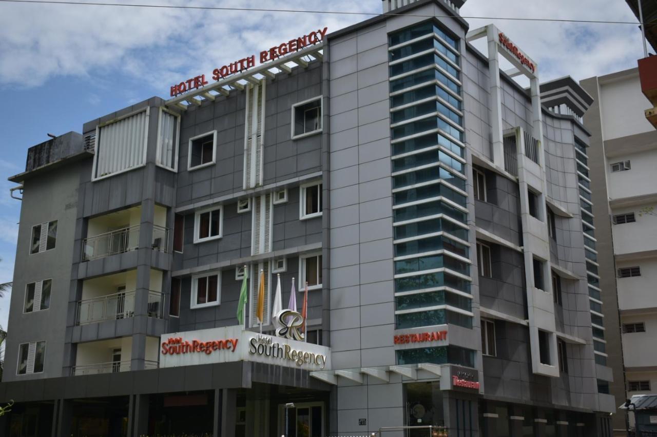 Hotel South Regency, Ernakulam Kochi Bagian luar foto