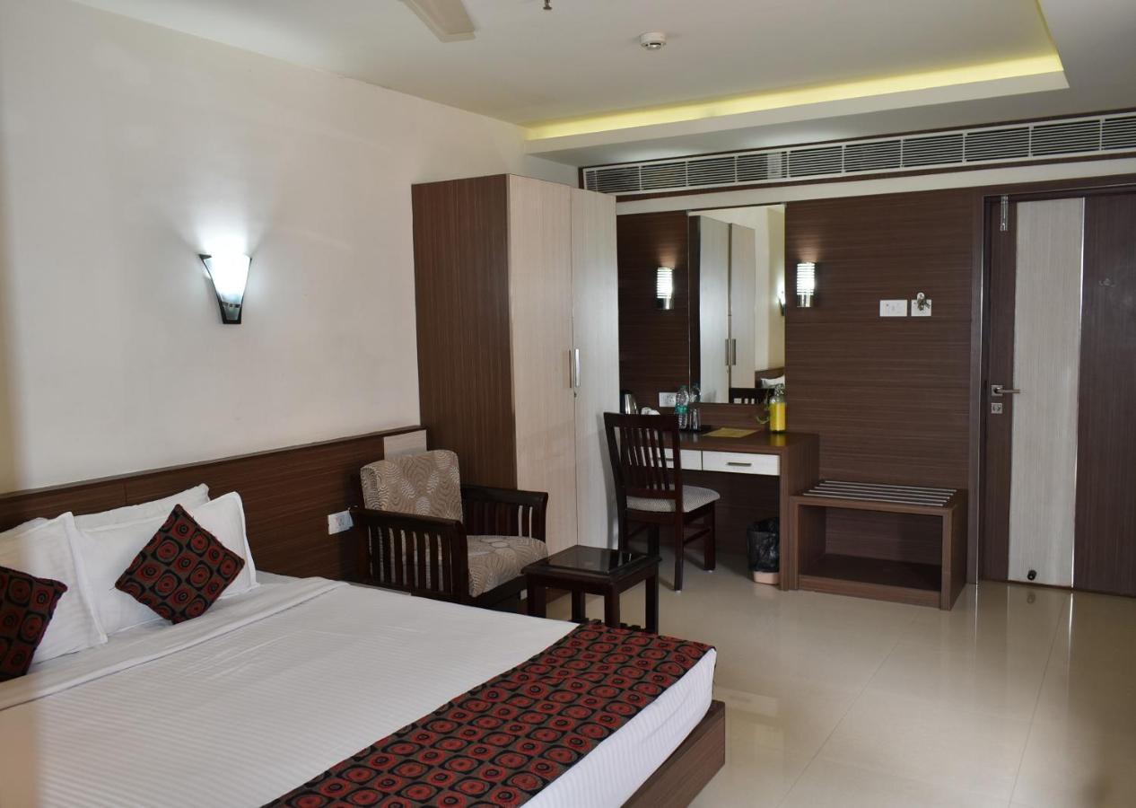 Hotel South Regency, Ernakulam Kochi Bagian luar foto