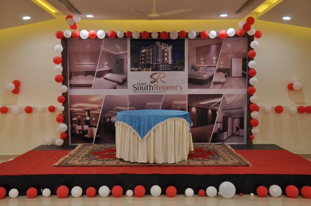 Hotel South Regency, Ernakulam Kochi Bagian luar foto