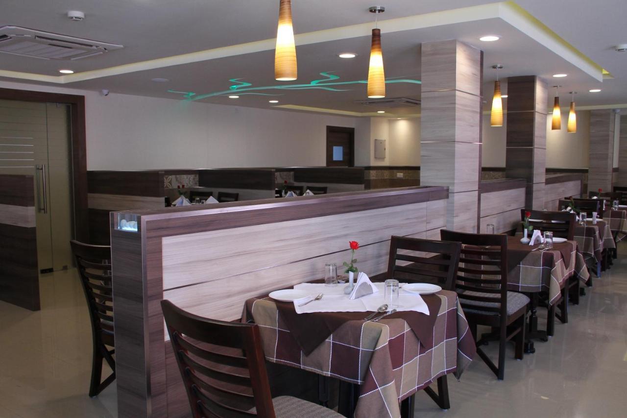 Hotel South Regency, Ernakulam Kochi Bagian luar foto
